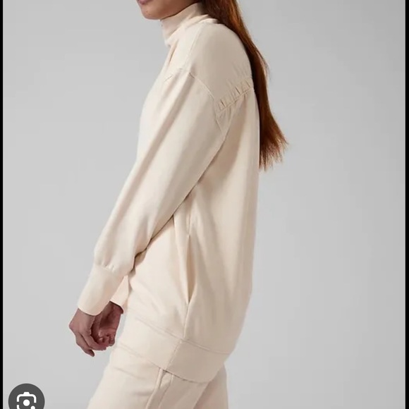 EUC Athleta Balance Cinch Turtleneck Sweatshirt,Chantilly Cream S/657531 - Picture 3 of 7
